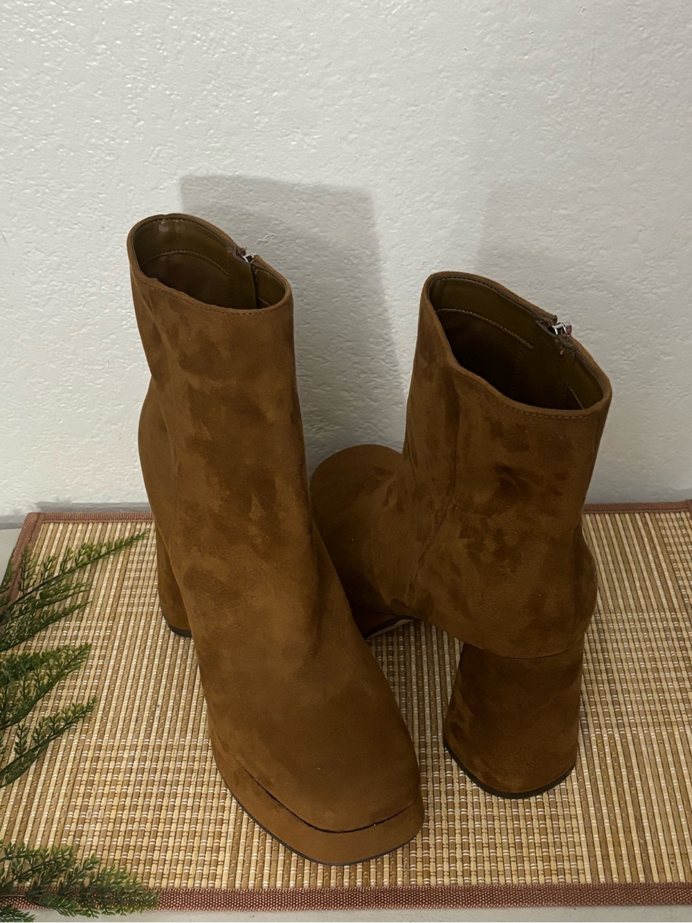 Nine West Woman VELO2 Bootie Size: 9.5M